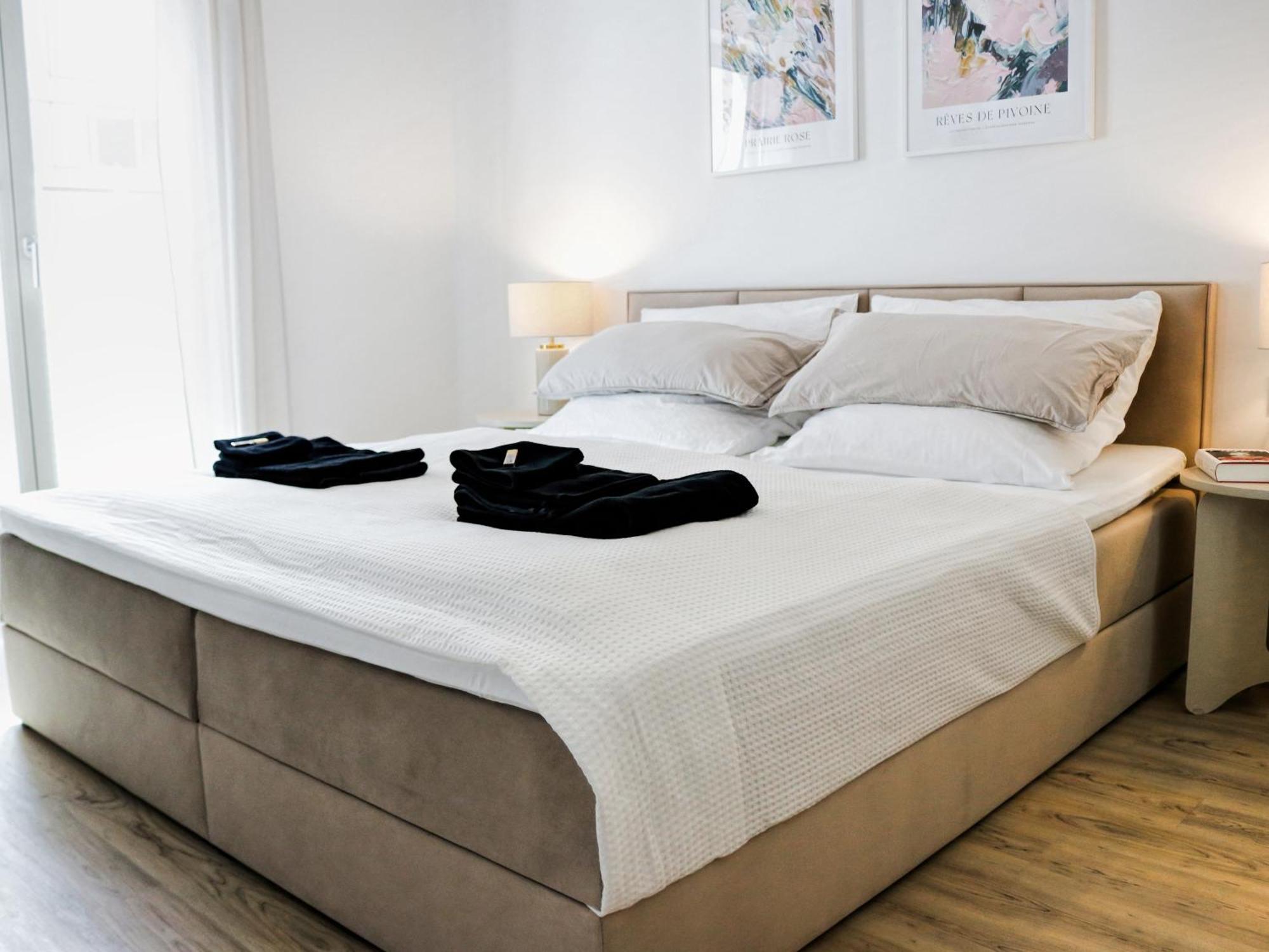 Lightplace • Design • Boxspring • Balkon • 2 Smart Tv •Innenstadt Braunschweig Esterno foto